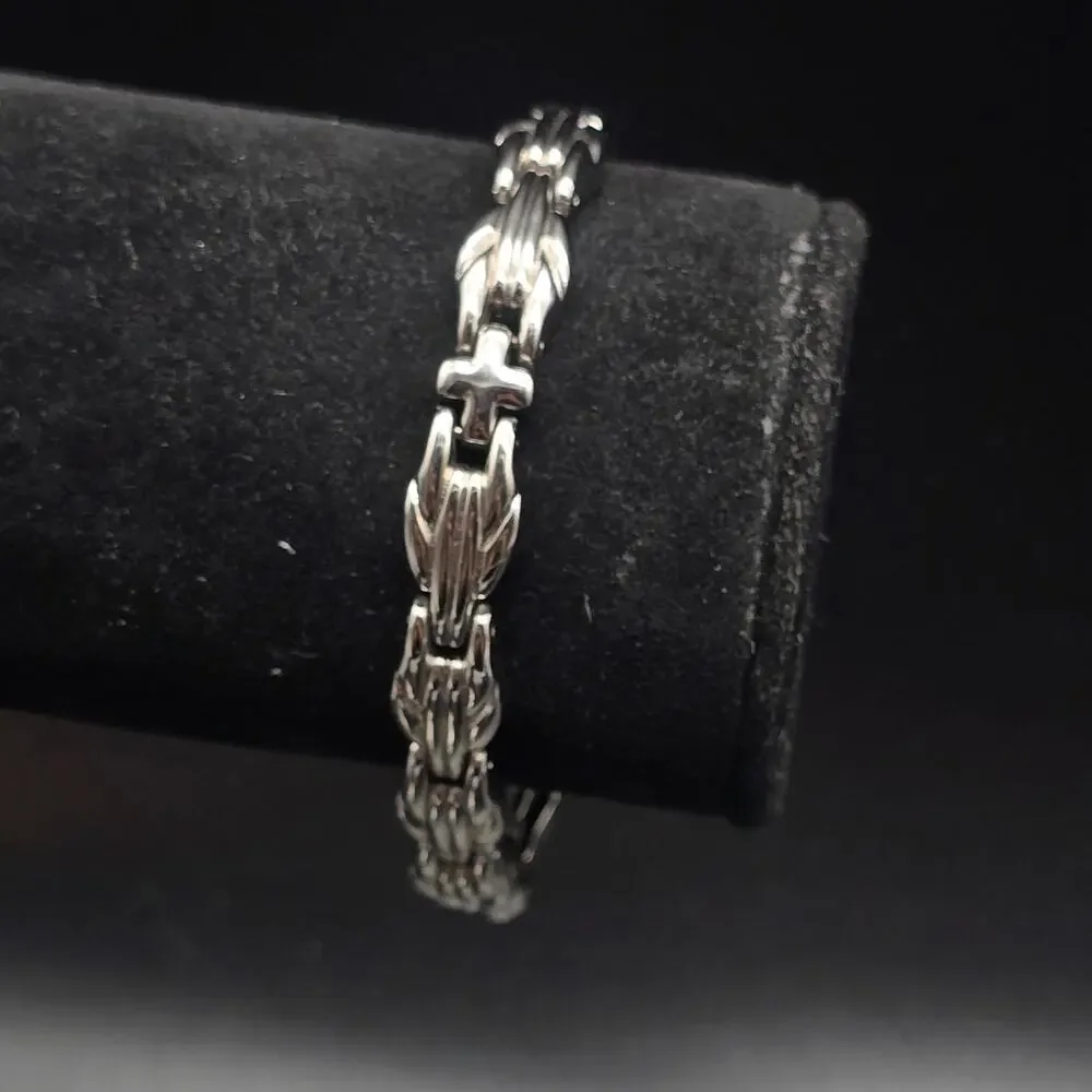 Silver Tone Chain Link Bracelet Cross Center 1990s Costume Jewelry
